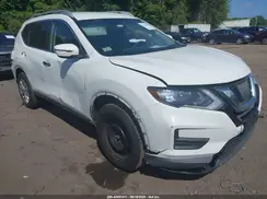 KNMAT2MV0HP572315 2017 NISSAN ROGUE