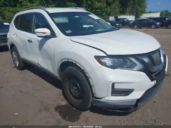 KNMAT2MV0HP572315 2017 NISSAN ROGUE - Image 1