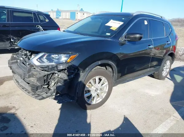 KNMAT2MV0HP576011 2017 NISSAN ROGUE - Image 2