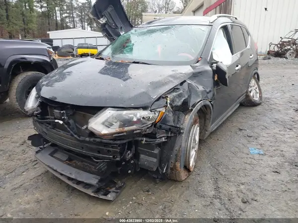 KNMAT2MV0HP576106 2017 NISSAN ROGUE - Image 2