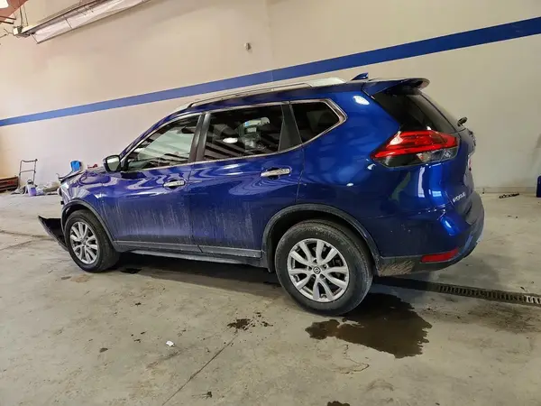KNMAT2MV0HP581418 2017 NISSAN ROGUE - Image 2