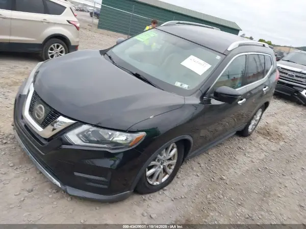 KNMAT2MV0HP581516 2017 NISSAN ROGUE - Image 2