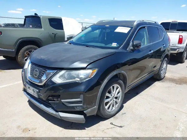 KNMAT2MV0HP583007 2017 NISSAN ROGUE - Image 2