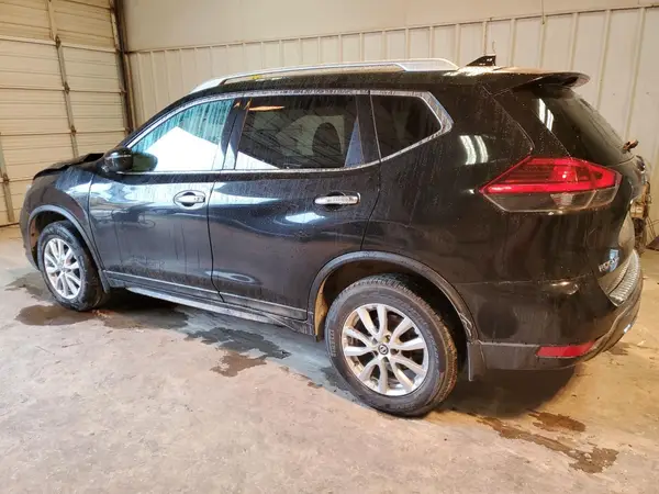 KNMAT2MV0HP587557 2017 NISSAN ROGUE - Image 2