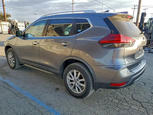 KNMAT2MV0HP589048 2017 NISSAN ROGUE - Image 2