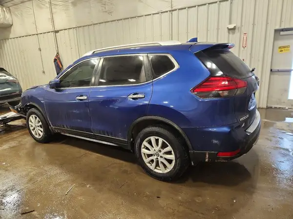 KNMAT2MV0HP591298 2017 NISSAN ROGUE - Image 2