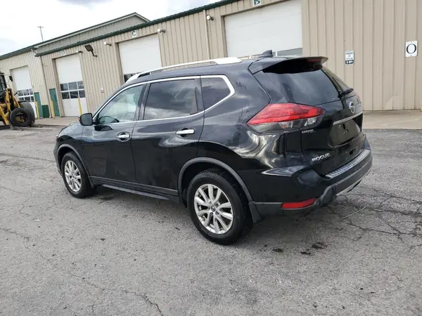 KNMAT2MV0HP595769 2017 NISSAN ROGUE - Image 2