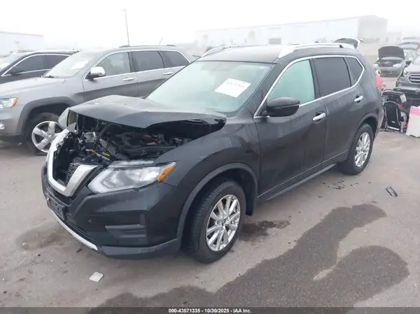 KNMAT2MV0HP598638 2017 NISSAN ROGUE - Image 2