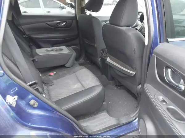 KNMAT2MV0HP601635 2017 NISSAN ROGUE - Image 8