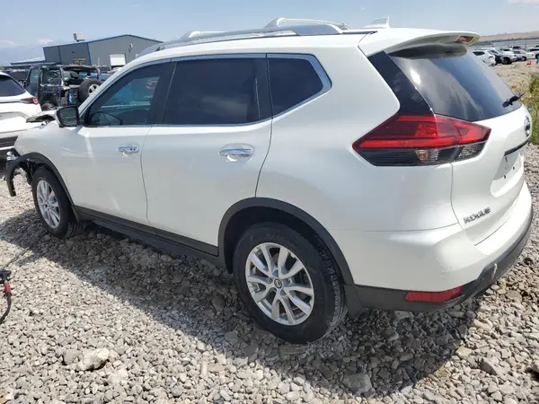 KNMAT2MV0HP606575 2017 NISSAN ROGUE - Image 2