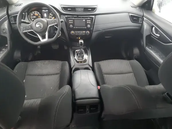 KNMAT2MV0HP607385 2017 NISSAN ROGUE - Image 8