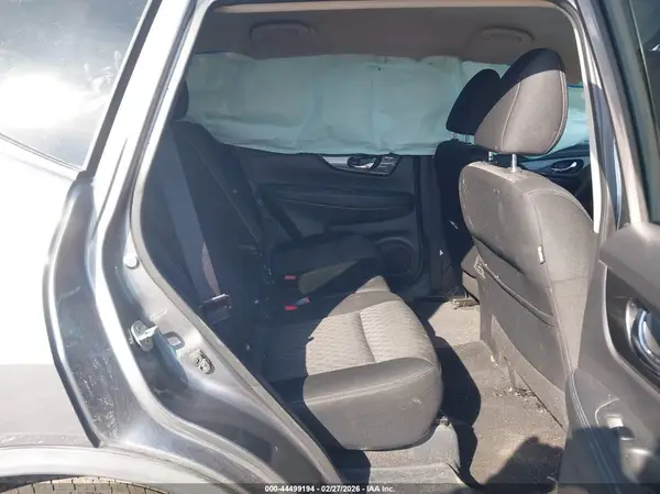 KNMAT2MV0HP607595 2017 NISSAN ROGUE - Image 8