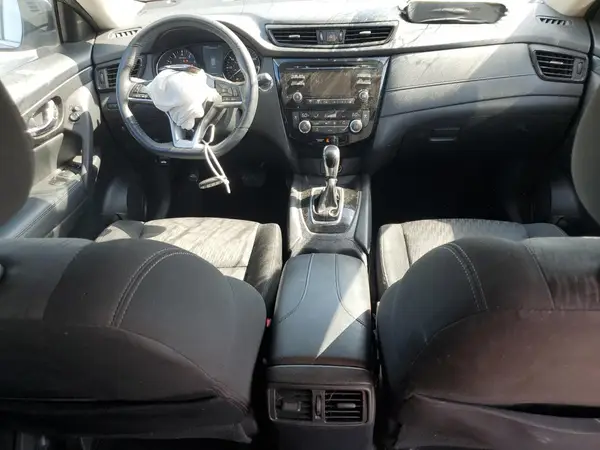 KNMAT2MV0HP614580 2017 NISSAN ROGUE - Image 8