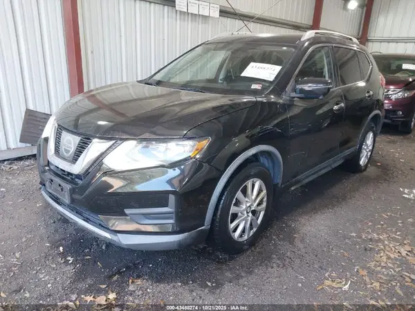KNMAT2MV0HP616071 2017 NISSAN ROGUE - Image 2