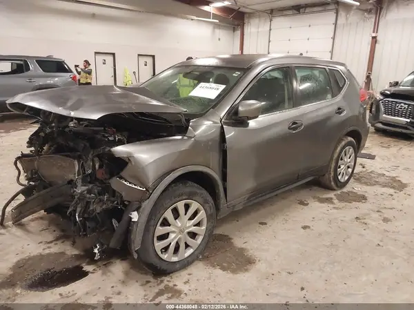 KNMAT2MV0HP618662 2017 NISSAN ROGUE - Image 2