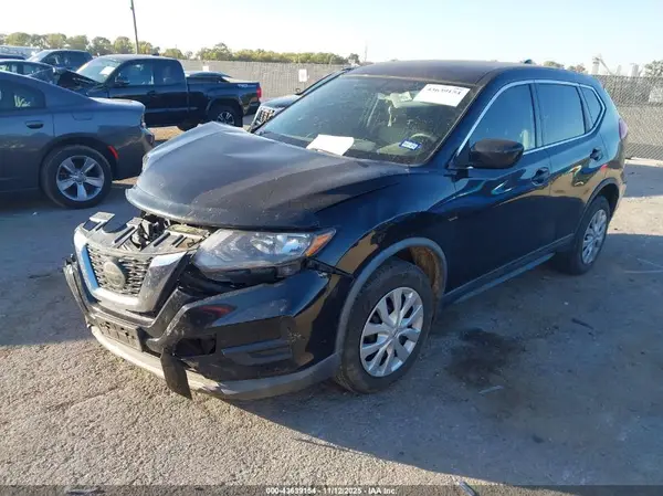 KNMAT2MV0JP506076 2018 NISSAN ROGUE - Image 2