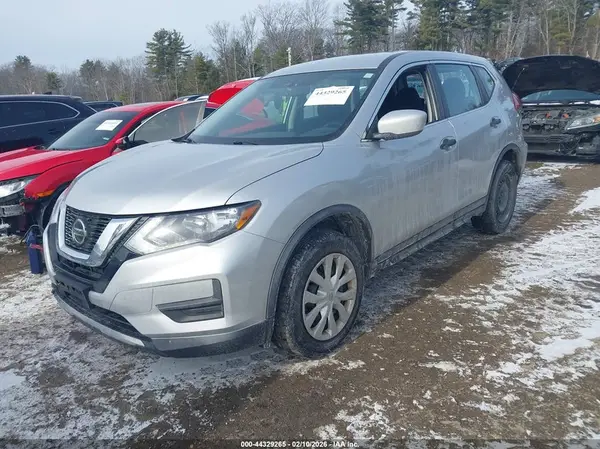KNMAT2MV0JP519328 2018 NISSAN ROGUE - Image 2