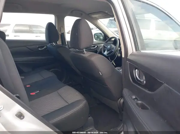 KNMAT2MV0JP520236 2018 NISSAN ROGUE - Image 8