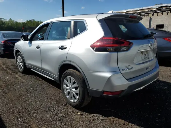 KNMAT2MV0JP520642 2018 NISSAN ROGUE - Image 2