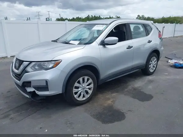 KNMAT2MV0JP521130 2018 NISSAN ROGUE - Image 2