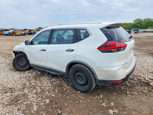KNMAT2MV0JP523945 2018 NISSAN ROGUE - Image 2