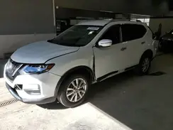 KNMAT2MV0JP526215 2018 NISSAN ROGUE