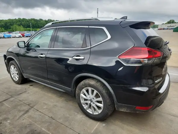 KNMAT2MV0JP528305 2018 NISSAN ROGUE - Image 2