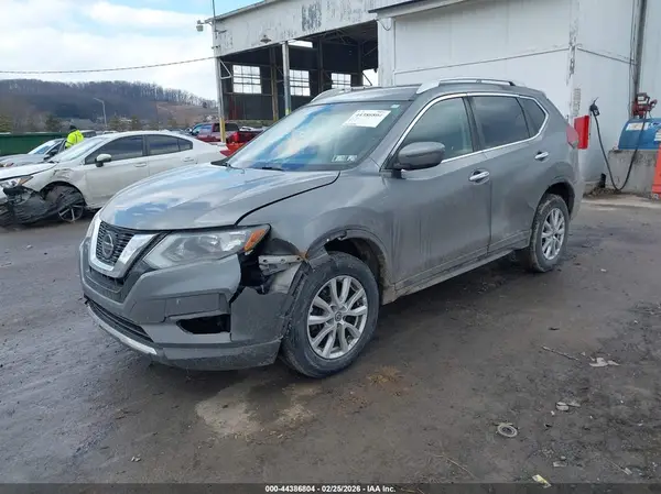 KNMAT2MV0JP530278 2018 NISSAN ROGUE - Image 2