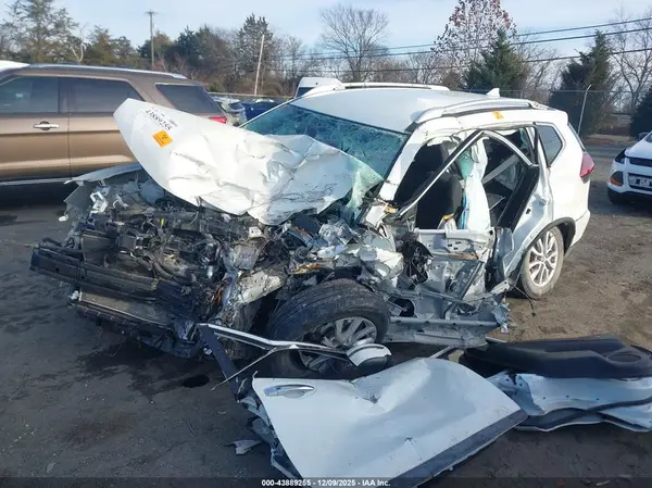 KNMAT2MV0JP531429 2018 NISSAN ROGUE - Image 2