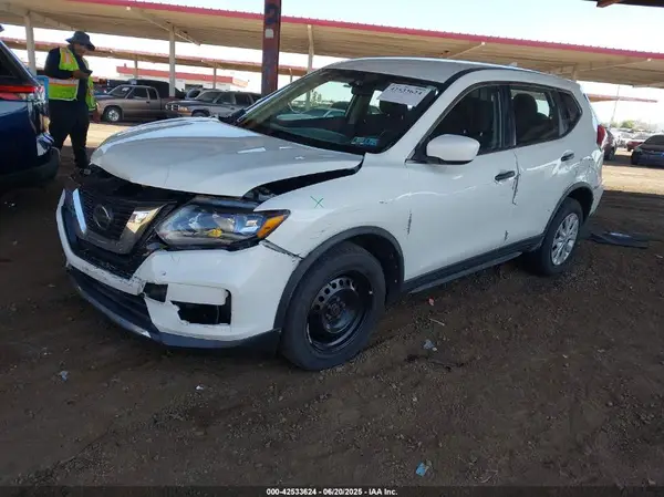 KNMAT2MV0JP533715 2018 NISSAN ROGUE - Image 2