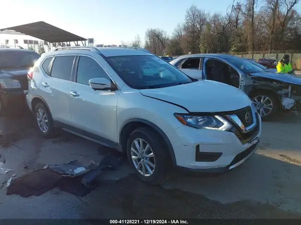 KNMAT2MV0JP537053 2018 NISSAN ROGUE - Image 1