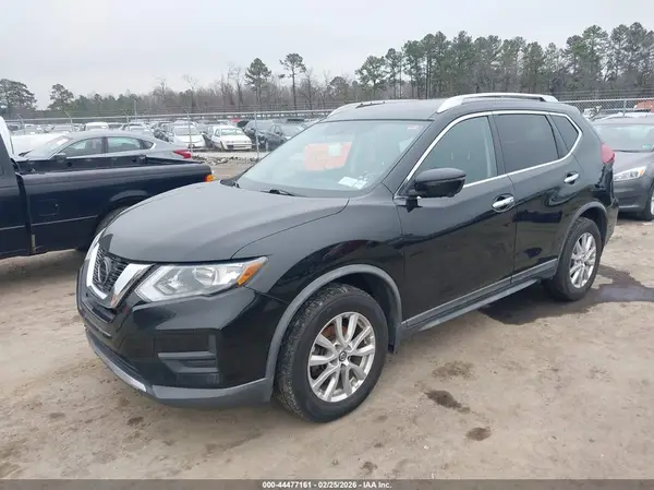 KNMAT2MV0JP538588 2018 NISSAN ROGUE - Image 2