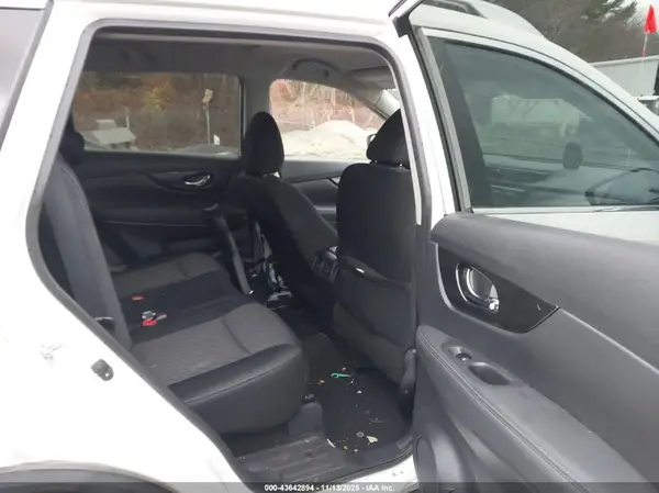KNMAT2MV0JP543743 2018 NISSAN ROGUE - Image 8