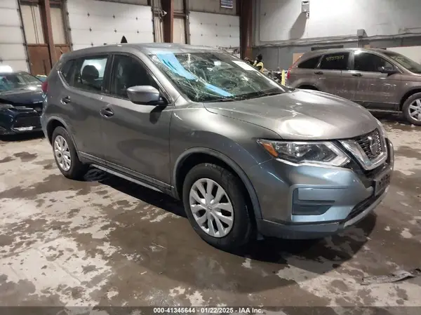 KNMAT2MV0JP546447 2018 NISSAN ROGUE - Image 1