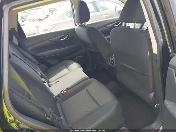 KNMAT2MV0JP547355 2018 NISSAN ROGUE - Image 8