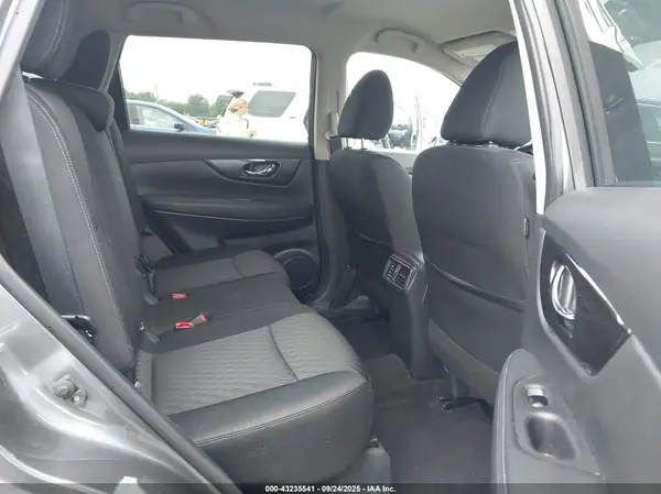 KNMAT2MV0JP548831 2018 NISSAN ROGUE - Image 8