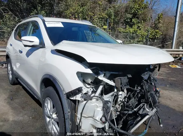 KNMAT2MV0JP554614 2018 NISSAN ROGUE - Image 1