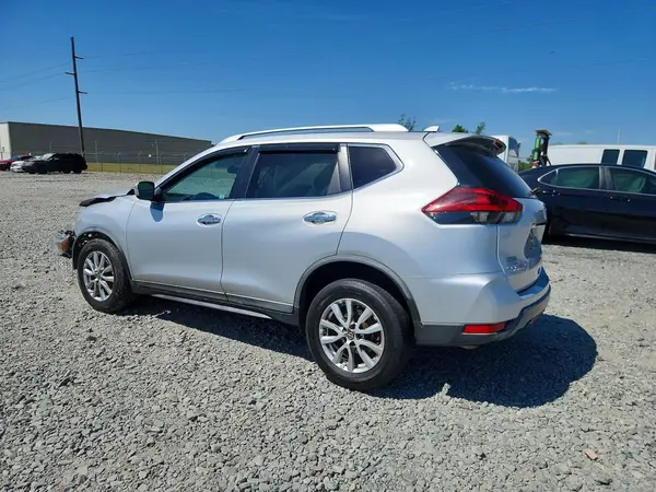 KNMAT2MV0JP555374 2018 NISSAN ROGUE - Image 2