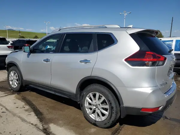 KNMAT2MV0JP556153 2018 NISSAN ROGUE - Image 2