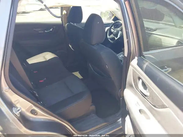 KNMAT2MV0JP559151 2018 NISSAN ROGUE - Image 8