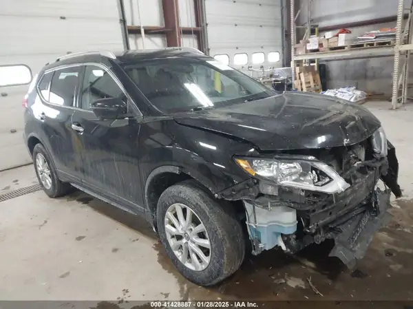 KNMAT2MV0JP559389 2018 NISSAN ROGUE - Image 1