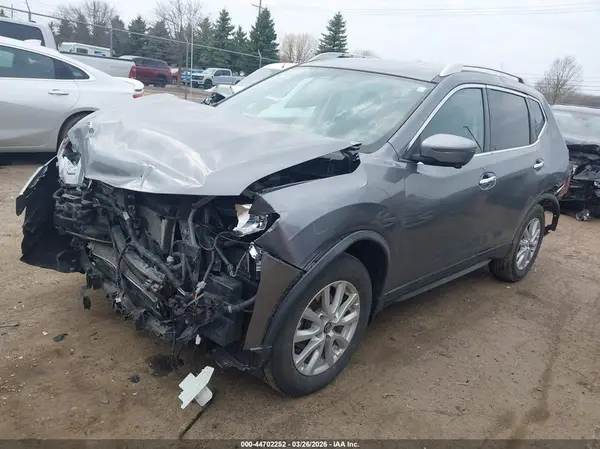 KNMAT2MV0JP561644 2018 NISSAN ROGUE - Image 2
