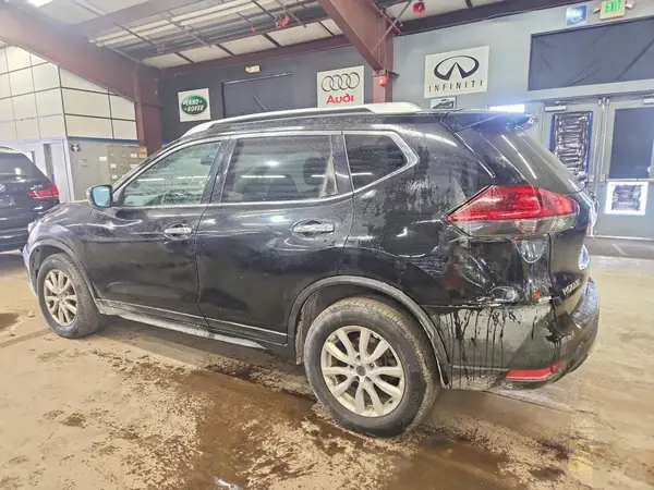 KNMAT2MV0JP563054 2018 NISSAN ROGUE - Image 2