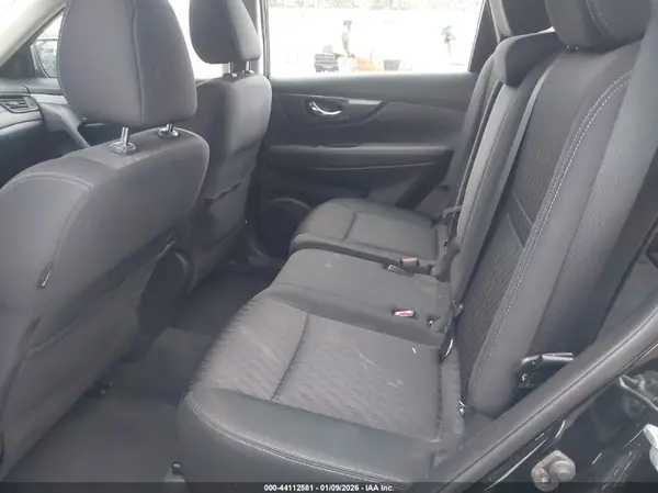 KNMAT2MV0JP568786 2018 NISSAN ROGUE - Image 8
