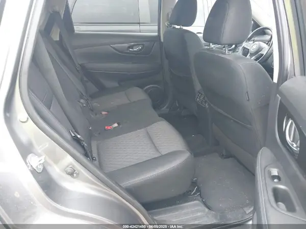KNMAT2MV0JP569114 2018 NISSAN ROGUE - Image 8