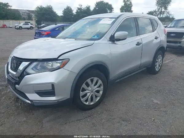 KNMAT2MV0JP572031 2018 NISSAN ROGUE - Image 2