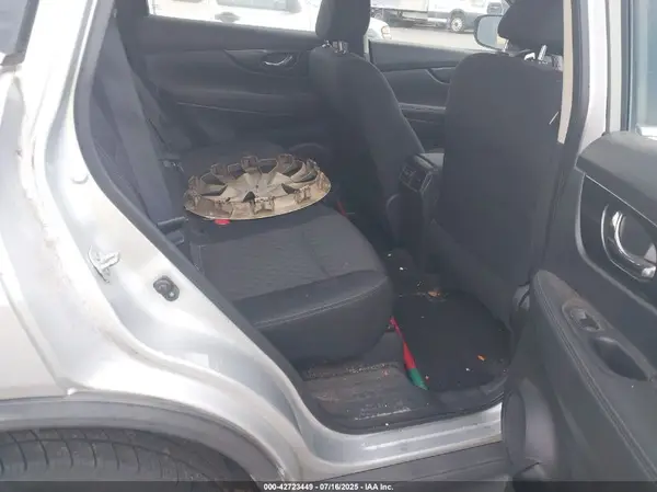 KNMAT2MV0JP572031 2018 NISSAN ROGUE - Image 8