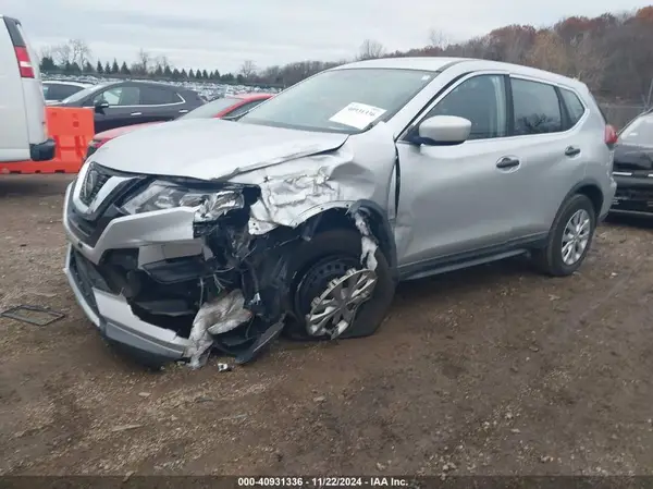 KNMAT2MV0JP572949 2018 NISSAN ROGUE - Image 2