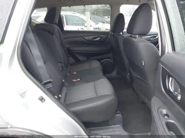 KNMAT2MV0JP575267 2018 NISSAN ROGUE - Image 8