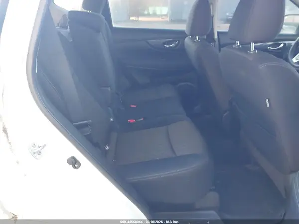 KNMAT2MV0JP575639 2018 NISSAN ROGUE - Image 8